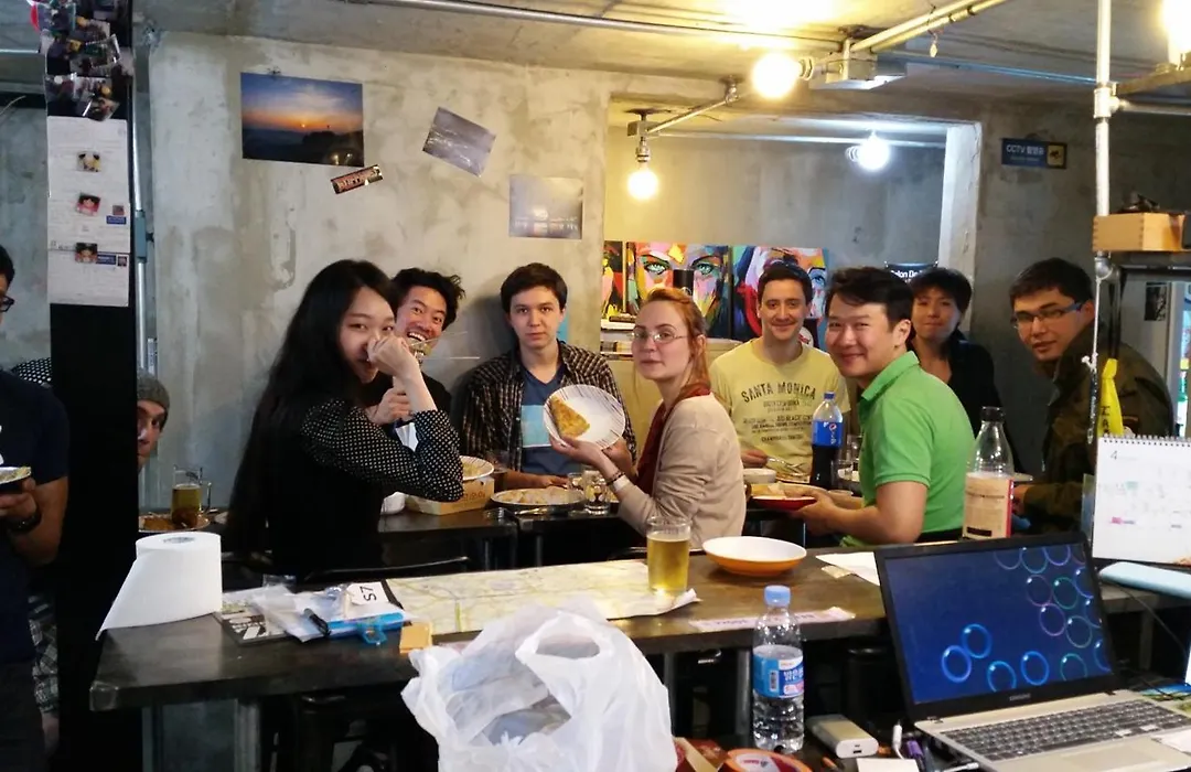 Time Travelers Party Hostel In Hongdae-1